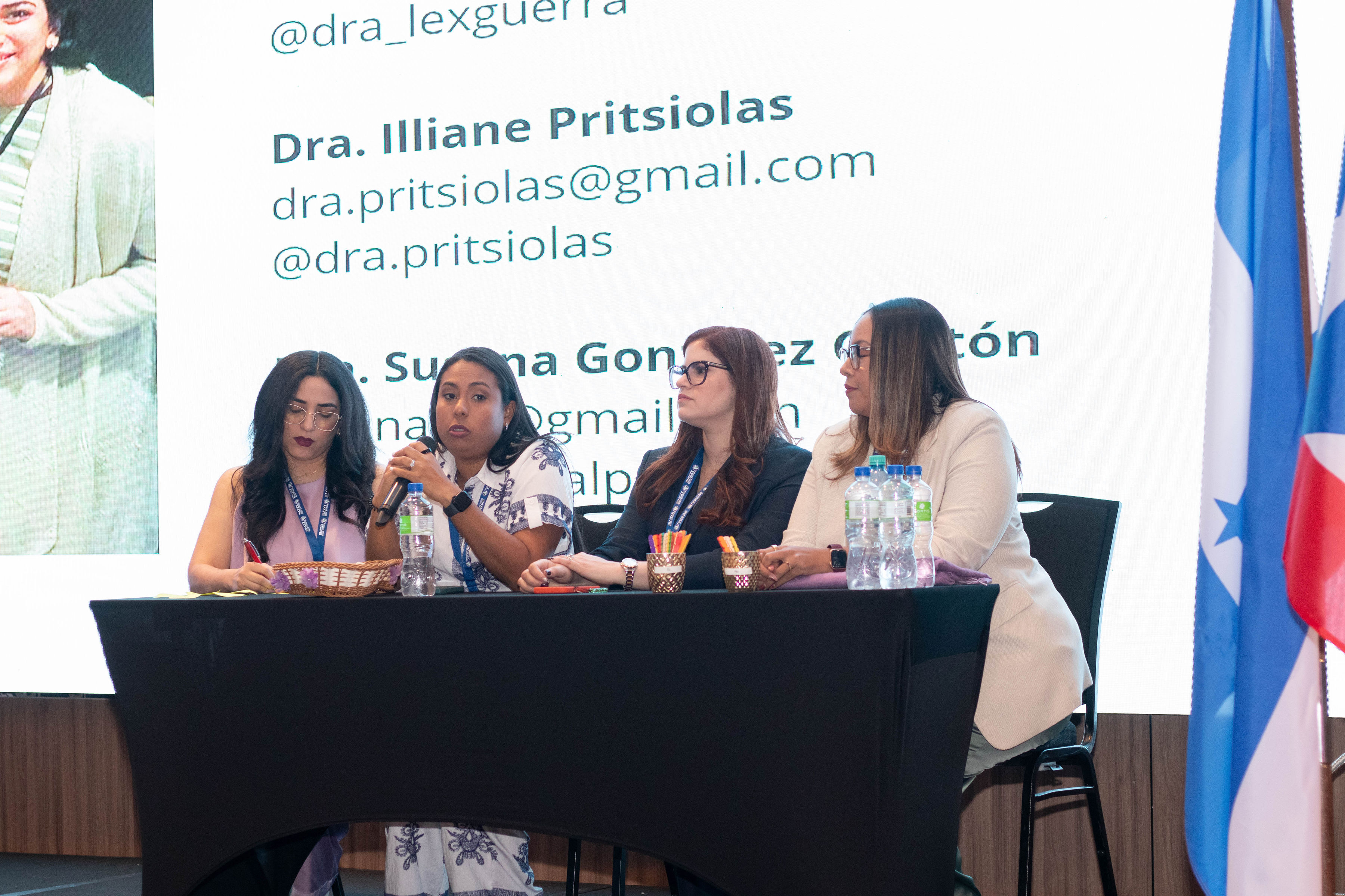 Panel con psiquiatras referentes de la región